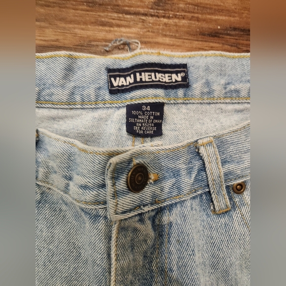 Van Heusen Light Blue Denim Shorts for Men - Picture 2 of 3